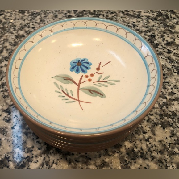 Stangl Pottery Hand Painted (6) BLUE DAISY 5 1/2” BERRY/FRUIT BOWL - Picture 2 of 9